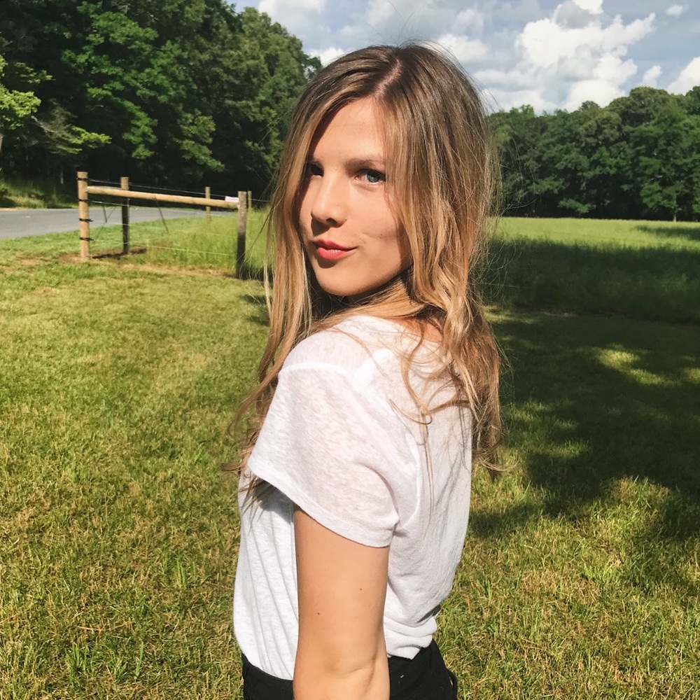 Meet your Posher, Abby